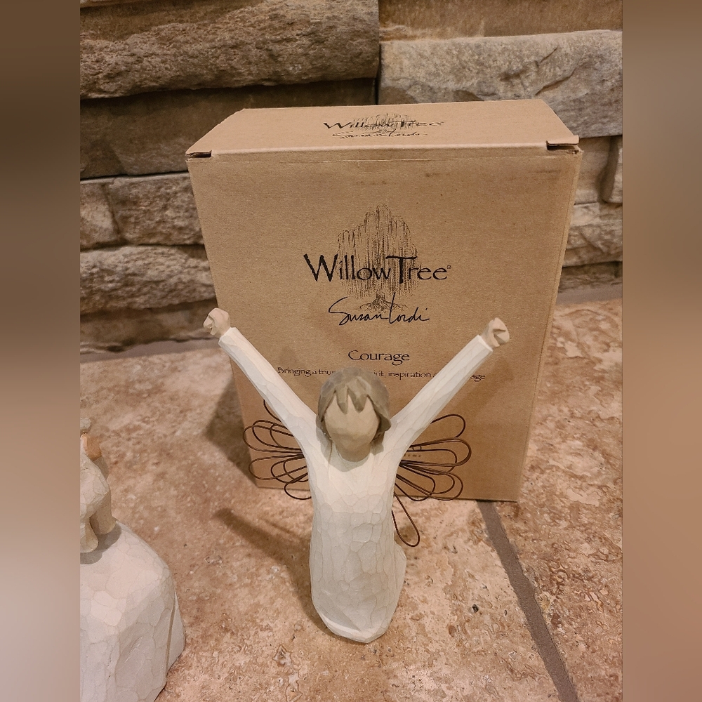 Willow Tree Courage Angel with Box